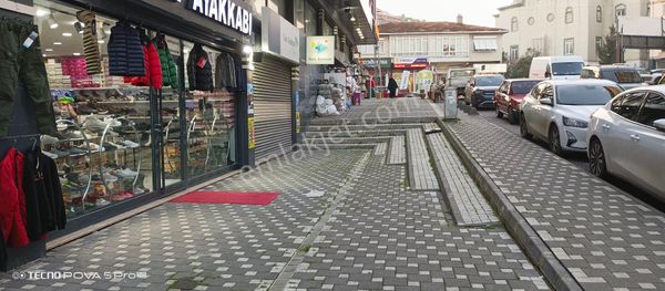 Beylikdüzü Kavaklıda Devren Ayakkabı Dükkani Ve Gıyım 2 Adet Dükkan