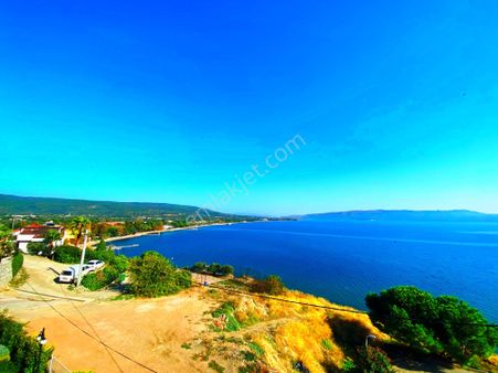 Erdek Sahile 1 Dak.3 Katlı Yenilenmiş 130m2 Satılık Müstakil Ev