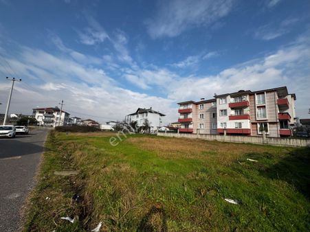 Uzuntarla'da Satılık Ticari Konut İmarlı 1378 M² Arsa