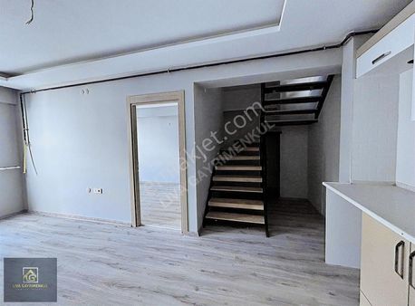 Liva'dan Buca Üniversite Yakını 2+1 Dubleks Teraslı Sıfır Daiere