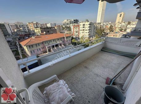 Yonca'dan Çarşı Merkezde Site İçi Otoparklı 3+1 Fırsat Daire!