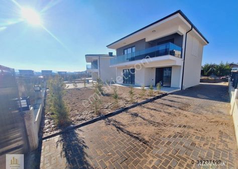 Bağlıca Mahallesinde Satılık 6+1 Villa Yapılı Teslim Köşe Villa