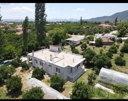 Köyceğiz Zaferlerde 1200 M2 Arazide Köy Evi Ve Sera Satılık