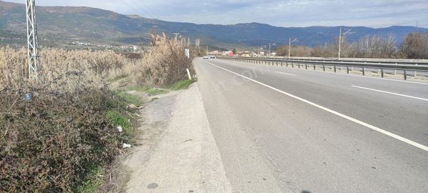 Sakarya Pamukova Şehvarmaz Mahallesi’nde Sulak Ve Verimli Tarla