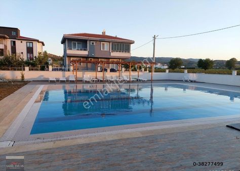 Sahil Emlak'tan Kumbağ'da 2+1 Satılık Çift Havuzlu Daire Sıfır