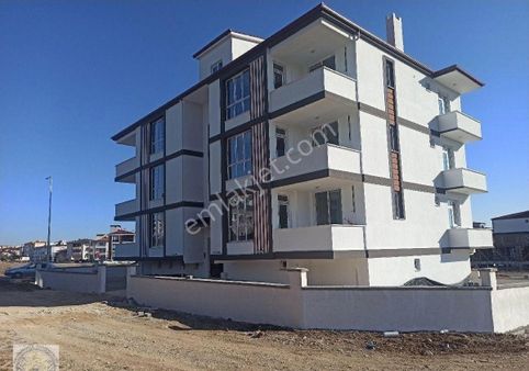 Yuvam Emlaktan Yeni Mah Gazeteciler Sokakta Satılık 105 M2 2+1 Daire