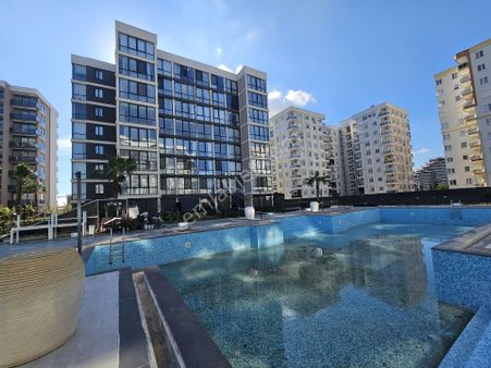 Altıntaş'ta Güvenlikli Sitede Lüks Eşyalı 2+1 Satılık Daire