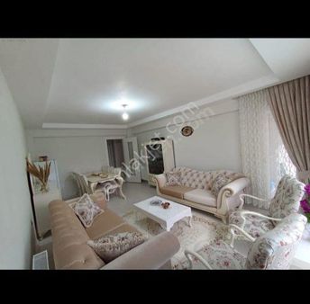 Şirinevlerde Lüks Site İçinde 3+1 Doğalgazlı Daire