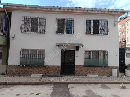 A.y.s. Gayrimenkul Den Acil Satılık Mustakil Ev