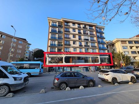 Ataşehir Örnek Mh Memorial Hastanesi Karşısında 390m2 Satılık Boş Dükkan