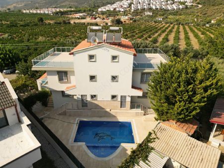 Menderes Özdere Ortamahele De Satılık Fırsat Tripleks Villa