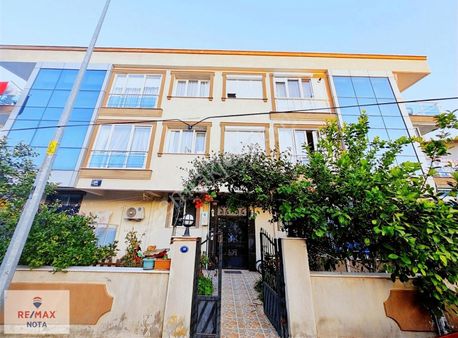 Menderes Barbaros Mah. Merkezi Lokasyonda 3+1 Satılık Daire