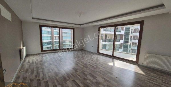 Özgün Gm'den, Güzelyurt'ta Satılık 4+1 Ara Kat Daire "tek Yetkili Ofis"