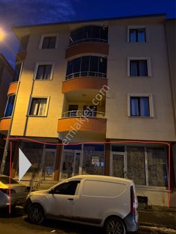 Dolmuş Yolu Üzeri Satılık Bodrumlu Dükkan