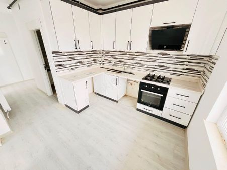 İmaremlak2'den Aybü Girişinde Herkatta 1+1ve2+1 Satılık Daireler