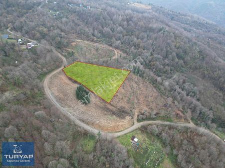 Turyaptan Sapanca Nailiye'de Panaromik Göl Manzaralı Arazi