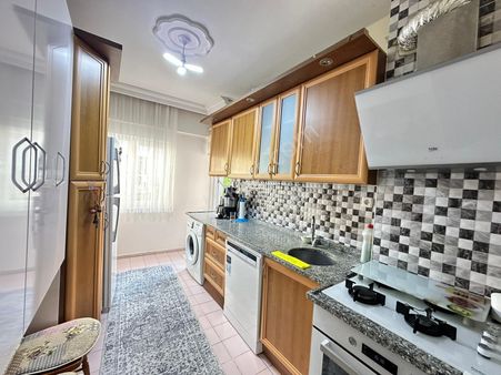 Üniversite Yakını Arakat 3+1 Masrafsız Geniş Daire