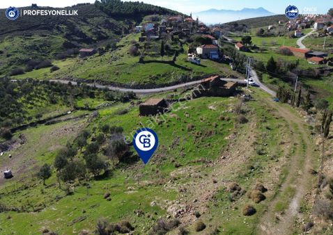 Karaburun Parlak Köyiçi'nde Doğa Manzaralı 357 M2 Tarla
