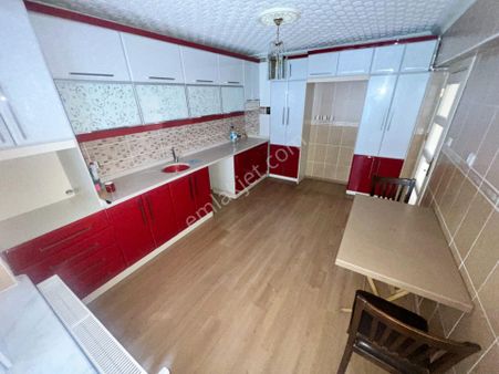 Cihandan Kuzey Yıldızında İskanlı Site İçi 5+1 Villa Arayanlara