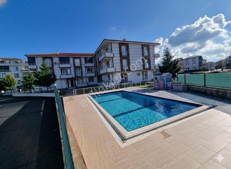 Denize Çok Yakın Havuzlu Arakat Ayrı Mutfaklı Kullanılmamış 2+1