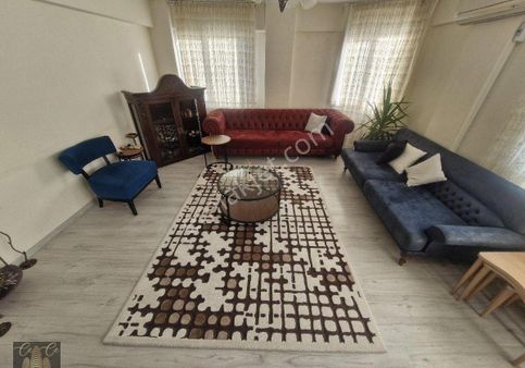 İzmir Balçova Eğitim Mah Doğalgazlı Asansörlü Ata Cad Üzeri Köşe 3+1 Satılık Daire