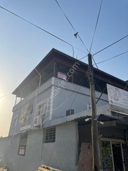 Sakarya Mahallesi’nde Müstakil Alt Katta Market Olan Satılık Bina