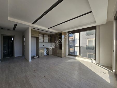 Altıntaş'ta Site İçerisinde Satılık 1+1 Daire