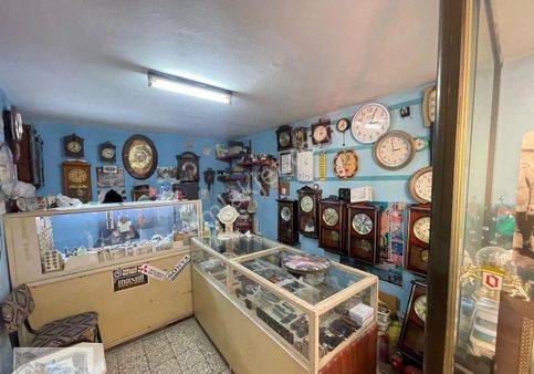 Gayrimenkul Dünyasın’dan.. Merkez De Satılık Dükkat ..!