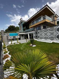 Deniz Manzaralı Köşe Konumlu Muhteşem Ultra Lüks Villa