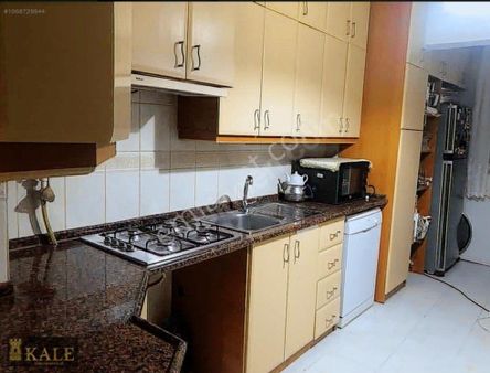 Tire Hürriyet Mahallesi Avm Altında Site İçinde Geniş 3+1