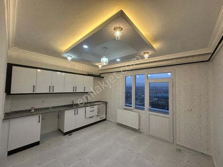 60.yıl Mahallesi 3+1 Full Bakımlı Kattan Bölme