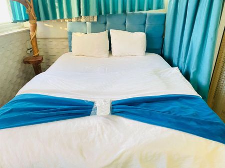 Şirinyerin Merkezinde 1+1 2+1 Jakuzili Suıt Daireler