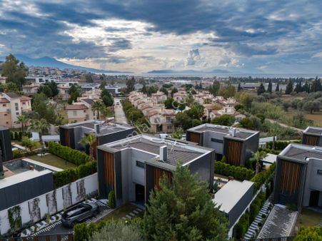 Aydın Kuşadası Satılık 4+1 Villa