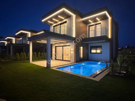 Aydın Kuşadası 4+1 Satılık Villa