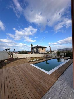 Aydın Kuşadası Karaova'da 4+1 Villa