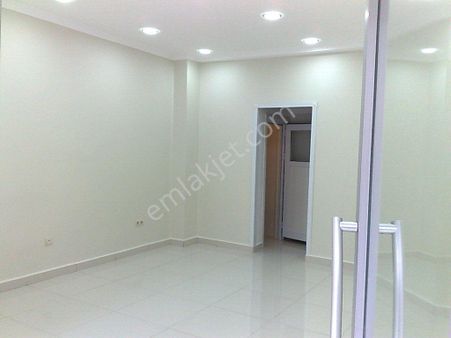 Ataşehir Emlak,tan İçerenköy Telekoma Yakın Satılık Dükkan