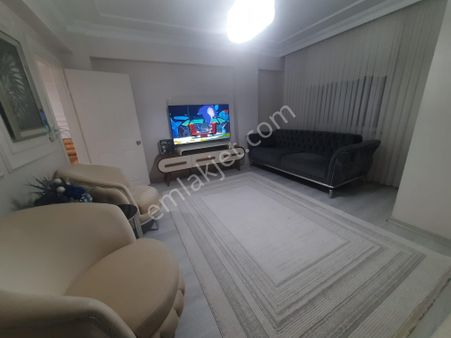 Soğanlı Meydana Yakın 4+2 Satılık 18 Yıllık Dubleks Daire