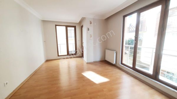 Cumhuriyet Mah. Ve Boş Durumda Arakat 2+1 1.kat