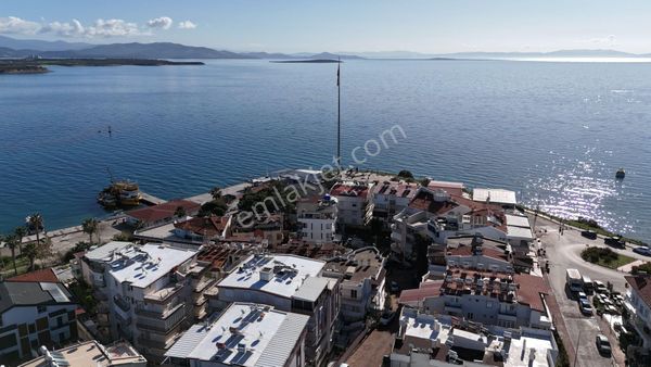 Altınkum Plajı'nın Bır Sokak Gerısınde Satılık Denız Manzaralı Bına