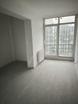 Esenyurt Hayatpark4 Sitesinde 3+1 Satılık Boş Daire