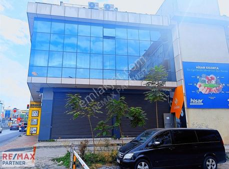 Rami Kışla Caddesi Üzerinde Satılık 55 M² Ofis