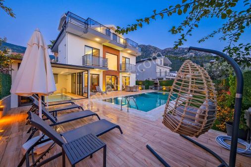 Muğla'da Tatildeyiz Güvencesiyle Fethiye Ölüdeniz'de 4+1 Kiralık Villa