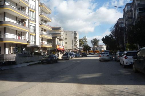 İzmir Torbalı Gold Emlaktan Satılık Dükkan