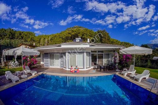 Muğla'da Tatildeyiz Güvencesiyle Muğla Göcek İnlice'de 3+1 Kiralık Villa