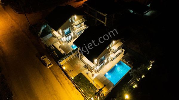 Muğla'da Tatildeyiz Güvencesiyle Muğla Fethiye Merkez'de 3+1 Kiralık Villa