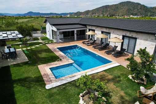 Muğla'da Tatildeyiz Güvencesiyle Muğla Ortaca Da 4+1 Kiralık Villa