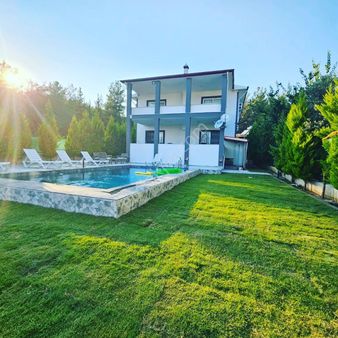 Muğla'da Tatildeyiz Güvencesiyle Muğla Fethiye'de 6+1 Kiralık Villa