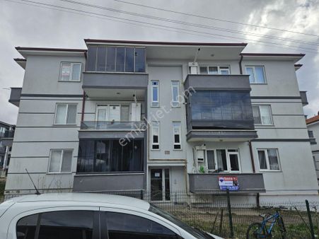 Ferızlı'de Genış Konforlu Satılık 3+1 Daıre Re/max Ay