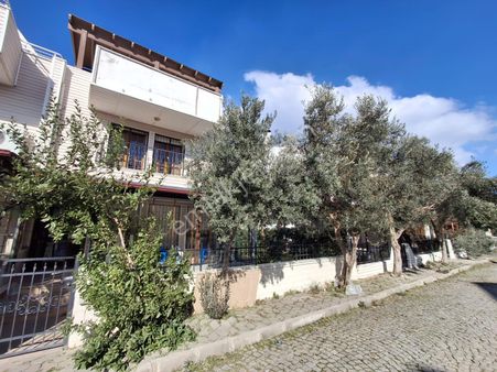 Güre Full Yapılı Denize 100m Satılık 4+1 Köşe Villa