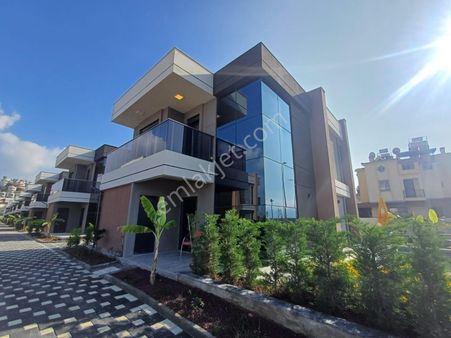 Karaova'da Özel Havuzlu Deniz Manzaralı Tek Müstakil Villa...